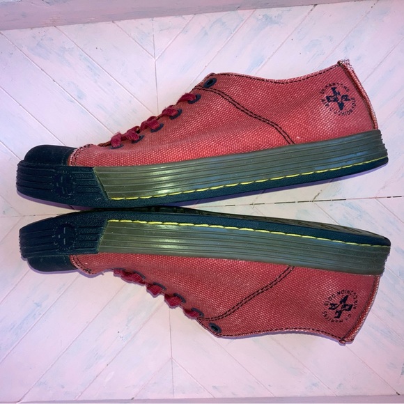 Dr Martens Vinnie Low Top Lace Up Red Black Brown EU43 M10 W11 - Picture 11 of 14